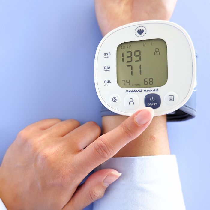 Electronic wrist blood pressure monitor Neotens® nomad Spengler
