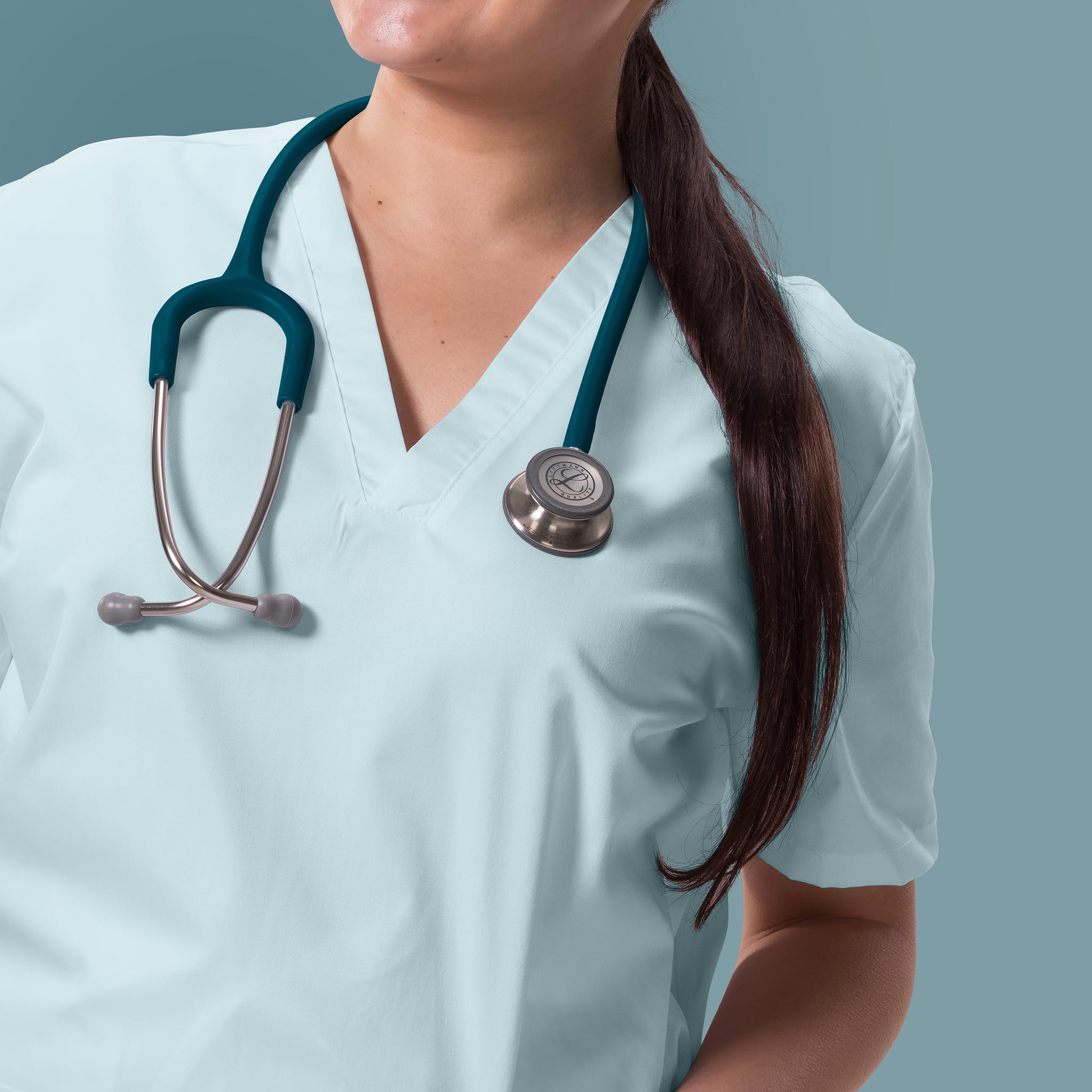 Littmann® Classic III™ Stethoscope, 5623C, Stainless Steel Chestpiece with 27" Caribbean Blue Satin Finish Tube for Added Comfort, Flexibility and Cleanability