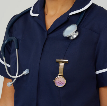 Annie Apple Nurses Taschenuhr – Meraki – Sunset Gold – Mesh – 35 mm