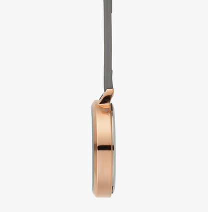 Annie Apple Nurses Taschenuhr – Meraki – Grau/Roségold/Grau – Leder – 35 mm