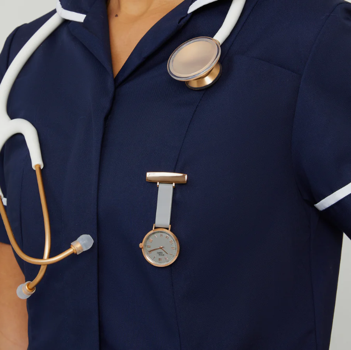 Annie Apple Nurses Taschenuhr – Meraki – Grau/Roségold/Grau – Leder – 35 mm